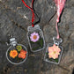 Marcadores de livros transparentes com flores secas DIY