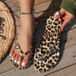 🥳PROMOÇÃO IMPERDÍVEL DE 2026🥳💞MAIS DE 50 MIL UNIDADES VENDIDAS!❤️🌊 50% DESCONTO! Chinelos com pendente de coração – Estampado de leopardo chique, antiderrapantes e leves. Um presente giro para a mãe ou avó. 🎁🐆