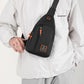 🎒 OFERTA POR TEMPO LIMITADO: 50% DE DESCONTO! ✨ Bolsa transversal impermeável com vários bolsos – Armazenamento organizado, alça ajustável, entrada para fone de ouvido 🌧️