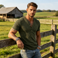 📢📢50% DESCONTO!!!⏰T-shirt de primavera para homem com riscas texturadas em duas cores e decote em V 👕 Riscas marcantes, decote em V profundo – um modelo moderno e atlético para treinar e muito mais ✨