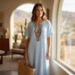 Vestido comprido para mulher bordado com fenda frontal