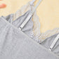 Lingerie feminina sexy com racha e detalhes em renda